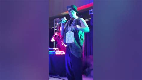 Slick Rick performing “Children Story” at the Alpha Derby 2022.